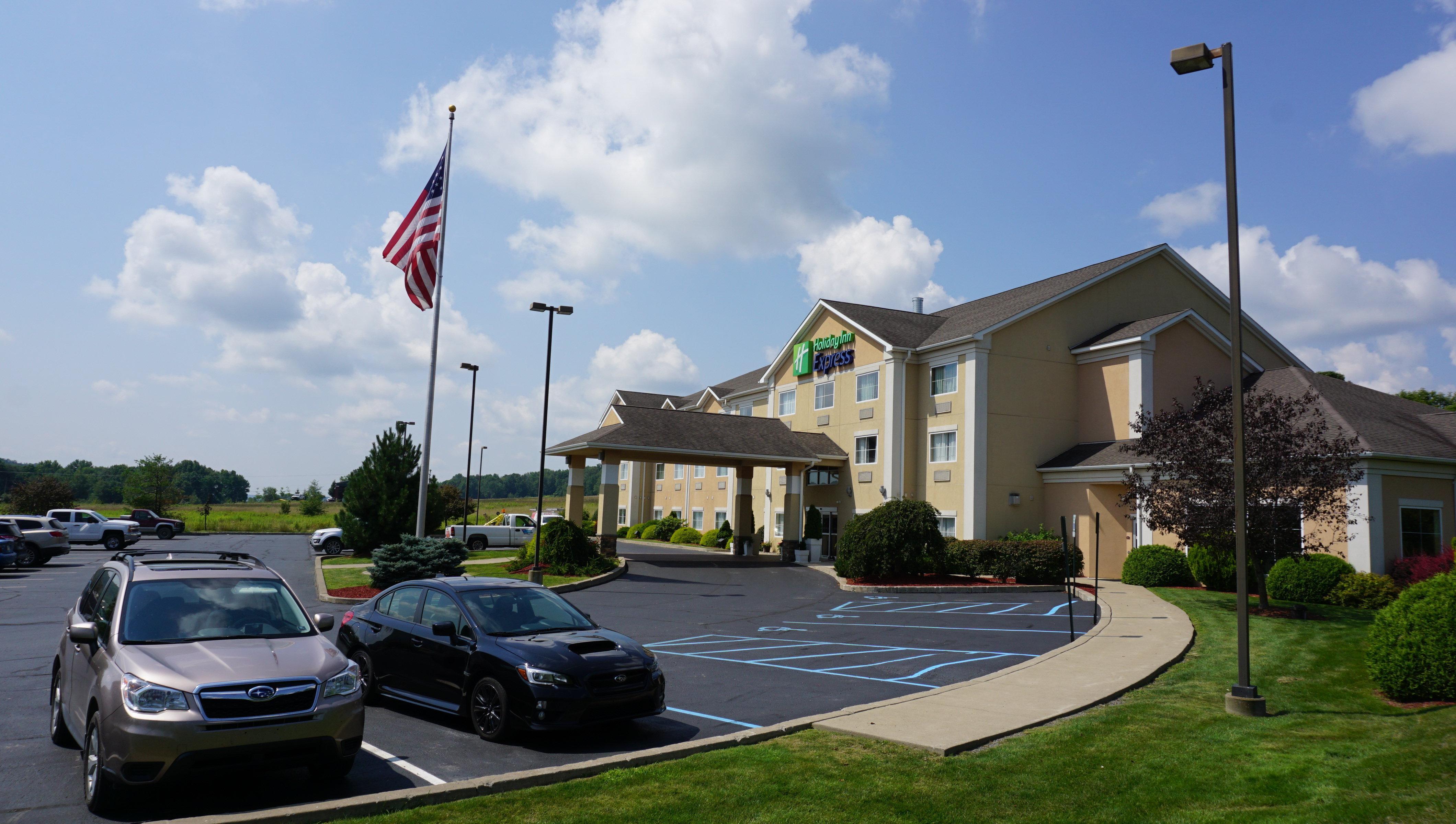 Holiday Inn Express & Suites Gibson By Ihg New Milford Exterior photo