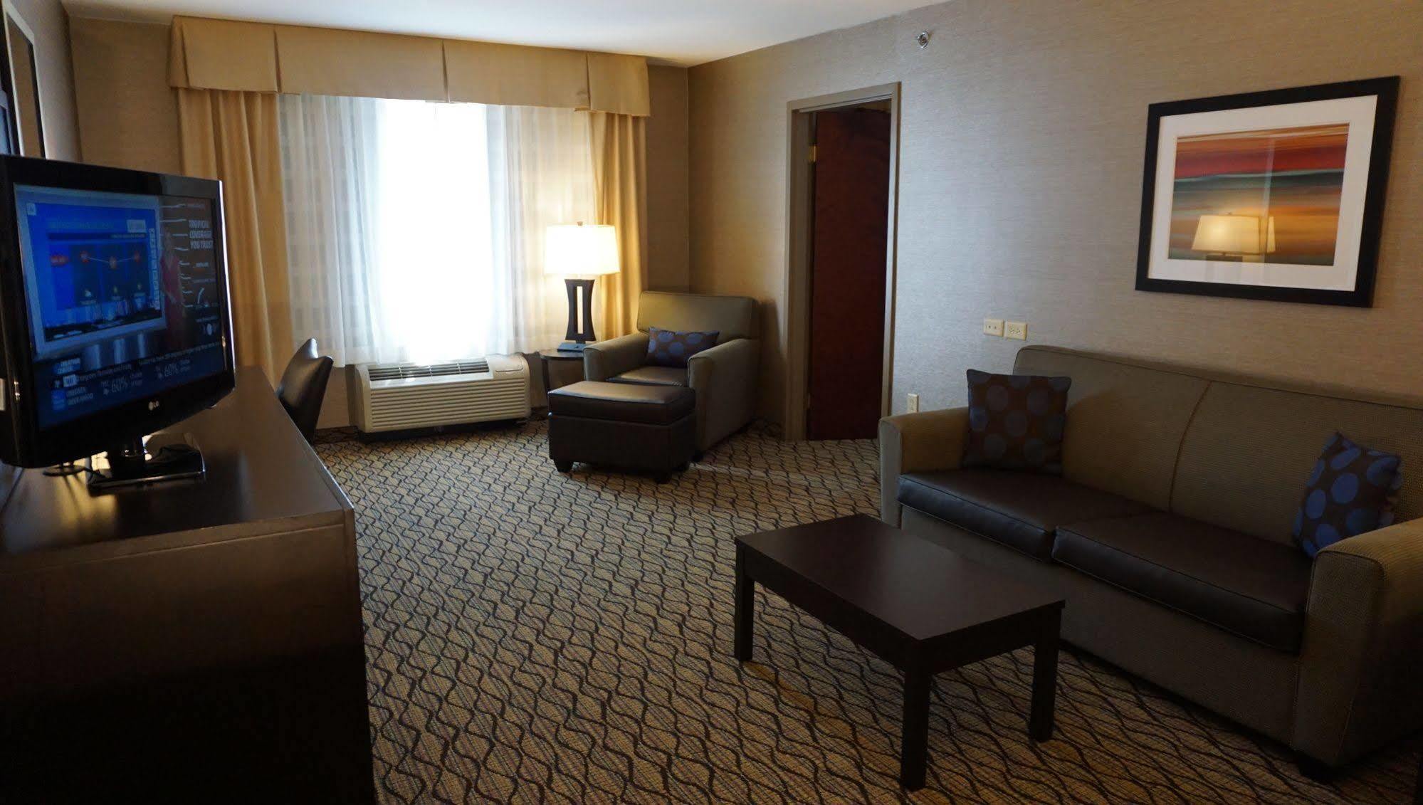 Holiday Inn Express & Suites Gibson By Ihg New Milford Exterior photo
